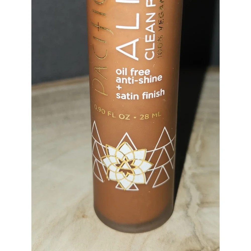 Pacifica Alight Clean Foundation Oil -Free Satin Finish COOL DEEP‎ 04CD 28ml New